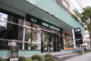 MINI �V�h